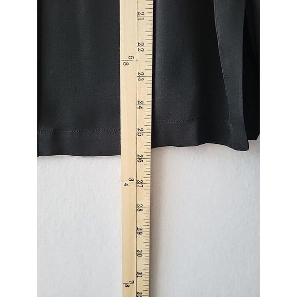 DVF Silk Billow Blouse Womens 12 Black Split V-neck Minimalist Quiet Luxury Work - Picture 14 of 14